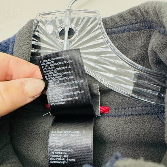 The North Face Blue 1/4 Zip Pullover Sweater Men’s Size M - Picture 3 of 7